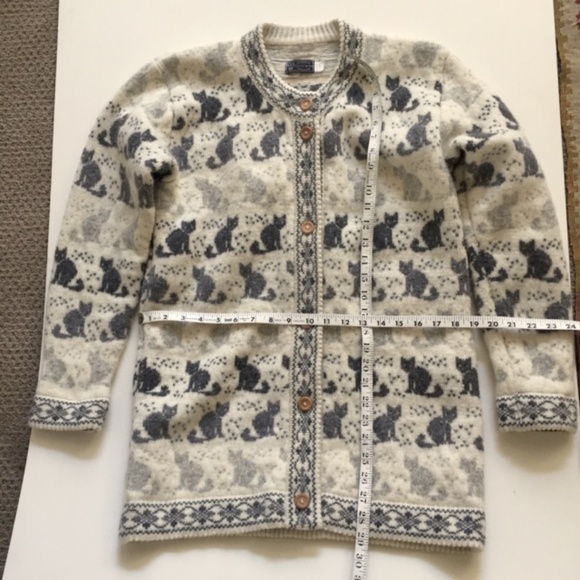 Wool Cat Design Cardigan. Women’s  Size Large. - Picture 5 of 10